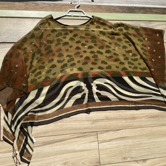 Pure silk sheer poncho/cover up. One size. Multi coloured. - Picture 4 of 5